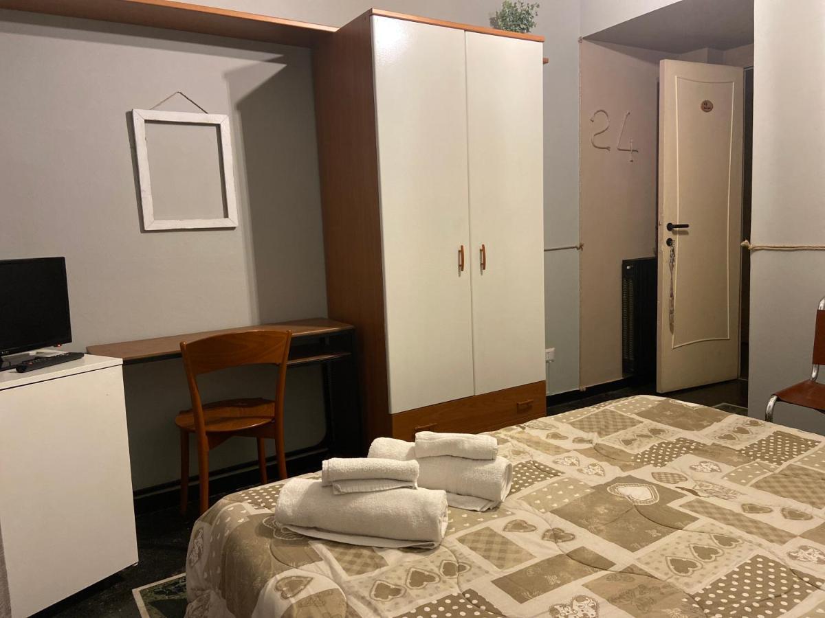 Piccolo Hotel Di ลาวาญา ภายนอก รูปภาพ