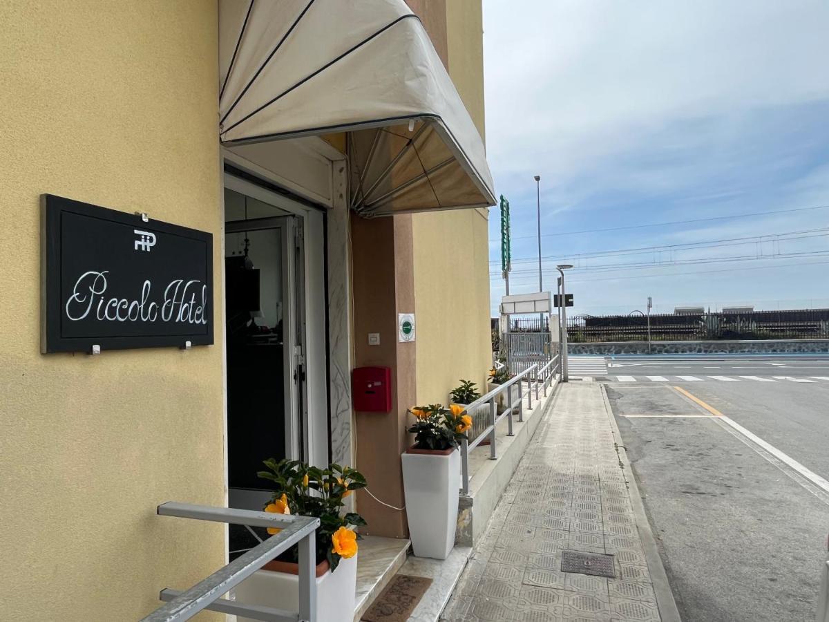 Piccolo Hotel Di ลาวาญา ภายนอก รูปภาพ